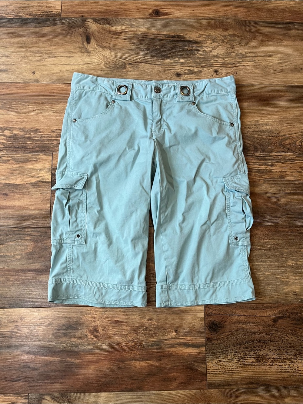 Athleta Women's Size 10 Light Blue Cargo Shorts Cotton Blend Stretch Activewear